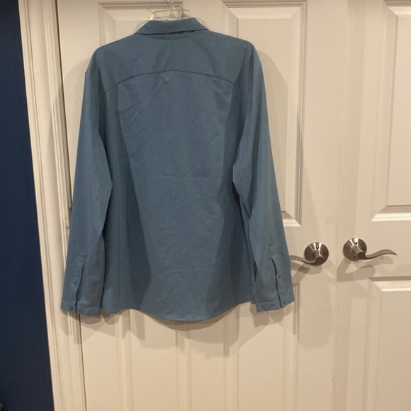XL Mens blue all in motion long sleeve shirt with snaps - New with tags - Picture 2 of 4
